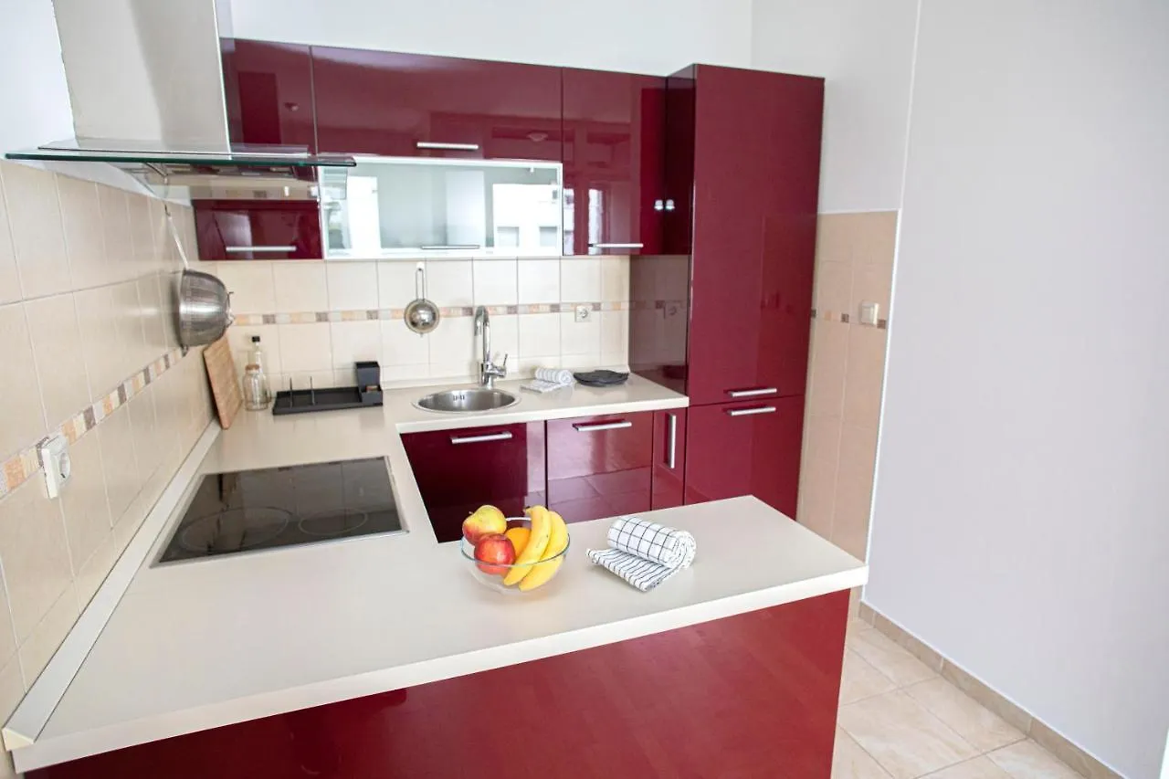 City Center Apartment Flash Split